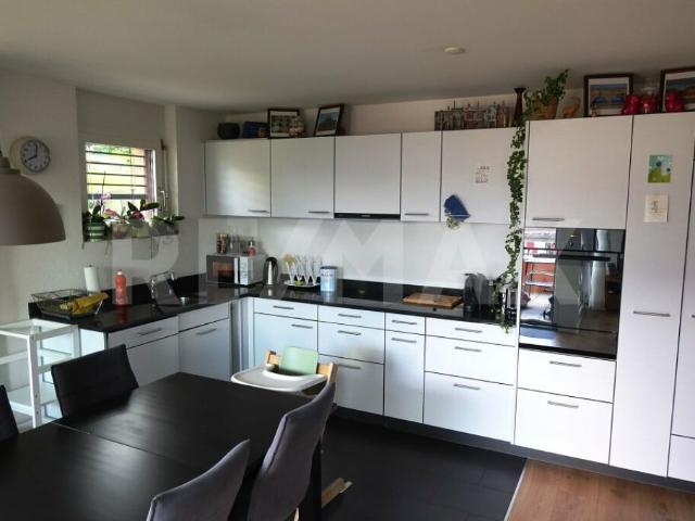 Moderne 4.5 Zimmerwohnung in attraktiver Lage in Jenins