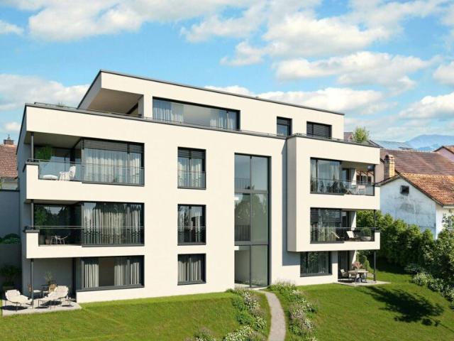 Moderne 4.5 Zimmer Maisonettewohnung mit privatem Garten