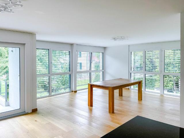 Moderne 4,5 Zimmer Wohnung in Interlaken West