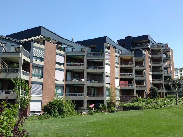 Moderne 4.5 Zimmer Wohnung mit Balkon