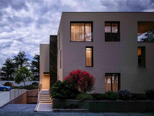 Moderne 4,5 Zimmer Wohnung mit Garten in Sorengo