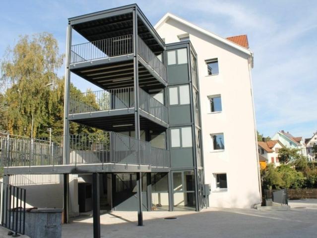 Moderne 4.5 Zimmer Wohnung mit grosser Terrasse in Goldach mieten