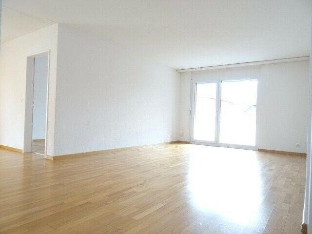 Moderne 4.5 ZW im EG à 101 m² mit Gartensitzplatz | dreamo. Ch