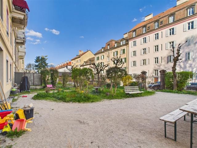 Moderne 4.5 pièces appartement élégamment, La Chaux de Fonds