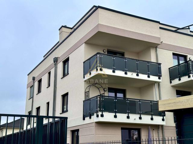 Moderne 4 Zimmer Eigentumswohnung mit Tiefgaragenstellplatz in Schönefeld