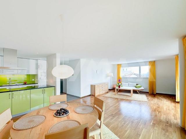 Moderne 4½ Zimmer Wohnung im Herzen von Menzberg