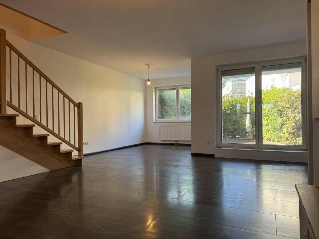 MODERNE 4 ZIMMER WOHNUNG MIT EIGENGARTEN | Maria Enzersdorf