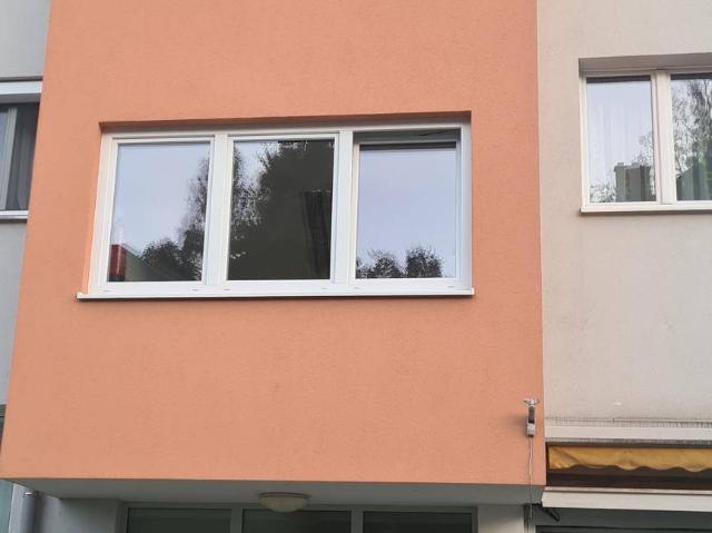 Teilmöblierte 80 m² Wohnung in Linz: Kernsaniert, mit Balkon, Stellplatz & Top Infrastruktur!