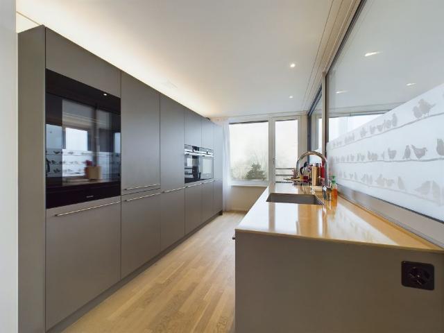 Moderne 5.5 Zimmer Wohnung in Neuhausen