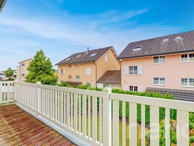 Moderne 7.5 Zimmer Doppelhaushälfte mit Garten in Steinach SG | dreamo. Ch