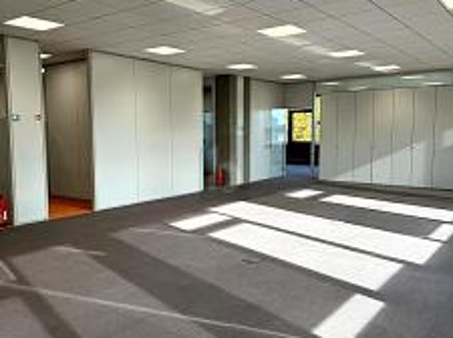 MODERNES 400M² BÜRO ZU TOP PREIS!