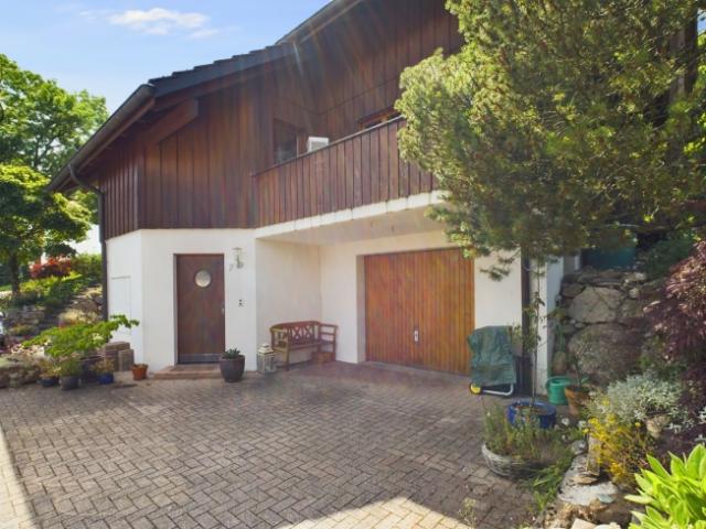 Modernes 4.5 Zimmer Reihenhaus mit Garten in Niederbipp