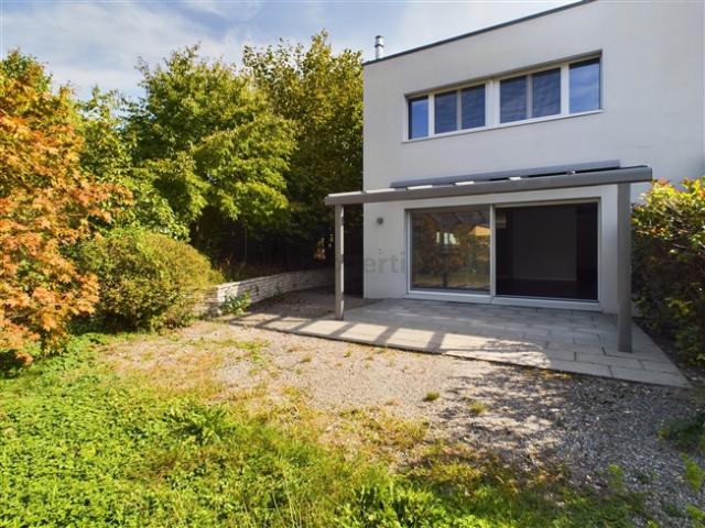 Modernes 5.5 Zimmer Reihenhaus mit Keller, Pieterlen