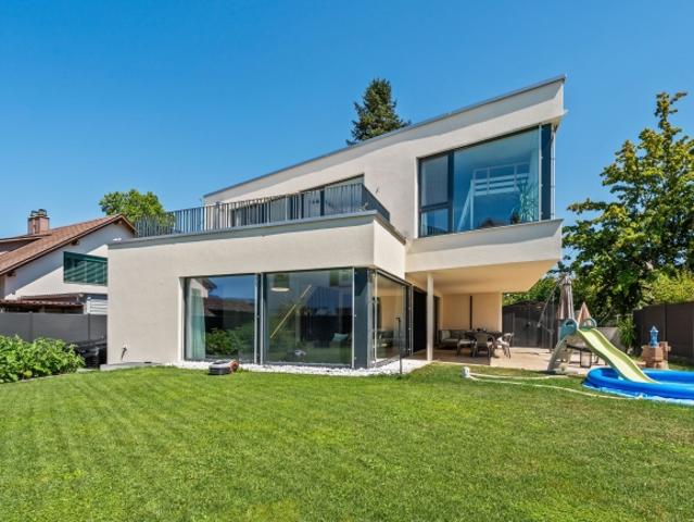 Modernes 6.5 Zimmer Einfamilienhaus mit Garten in Gerlafingen