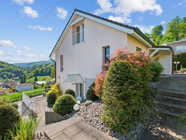 Modernes 6.5 Zimmer Einfamilienhaus mit eindrucksvollem Panoramablick