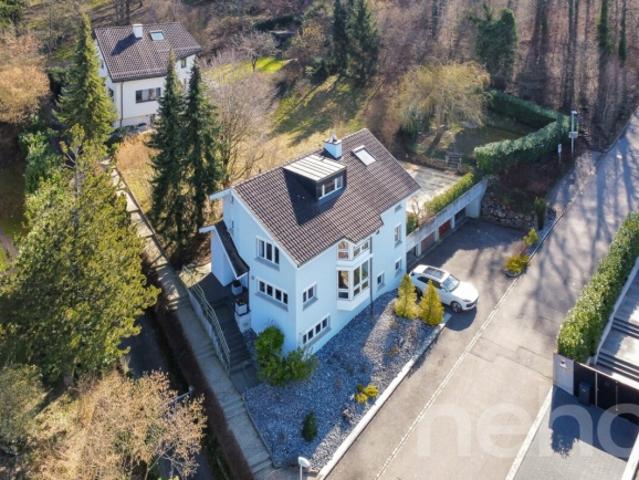 Modernes 7 Zi. EFH an Top Lage mit angrenzender Baulandparzelle