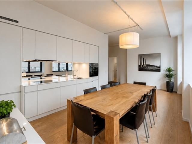 Modernes 2.5 Zimmer Loft | 104 m² | Ruhige Innenhoflage | Zürich Altstetten