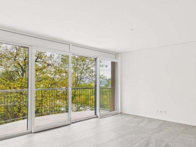 Modernes 3.5 Zimmer Wohnung mit Terrasse und Hobbyraum in Cadro ERST UND ZWEITWOHNSITZ