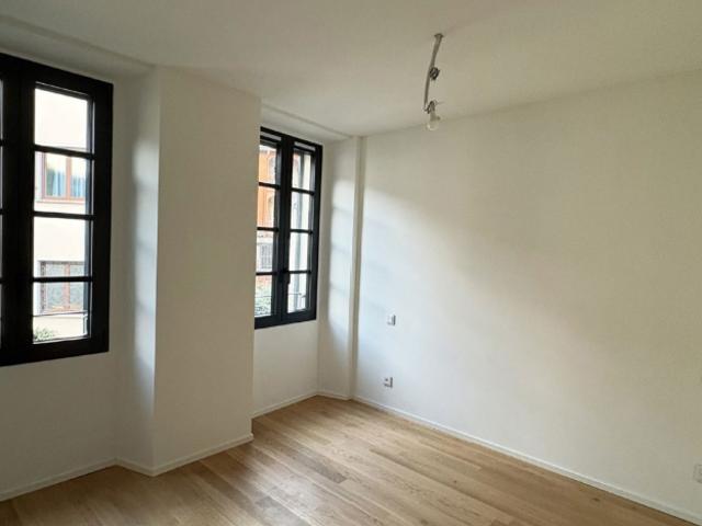 Modernes 3.5 Zimmer Wohnung im 1. Stock mit Seesicht in Pura Komfort in ruhiger Lage