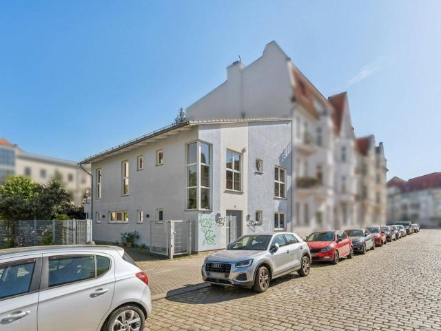 Modernes Wohn und Geschäftshaus zum Kauf, vielseitig nutzbar in Magdeburg/Stadtfeld Ost