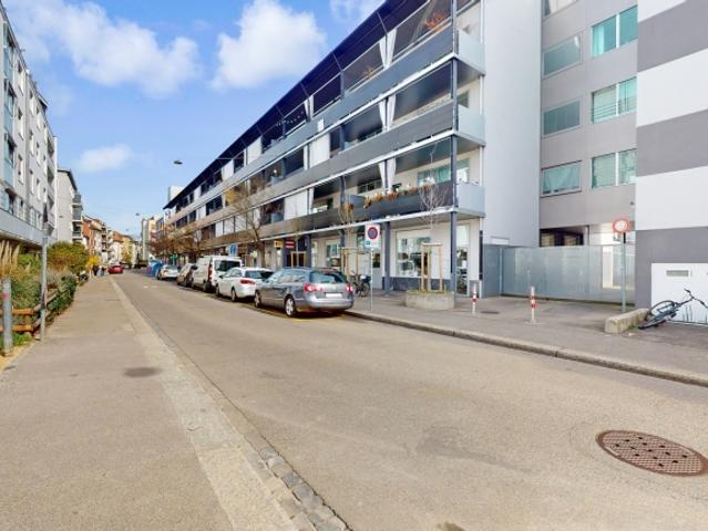 Modernes Wohnglück mit Balkon