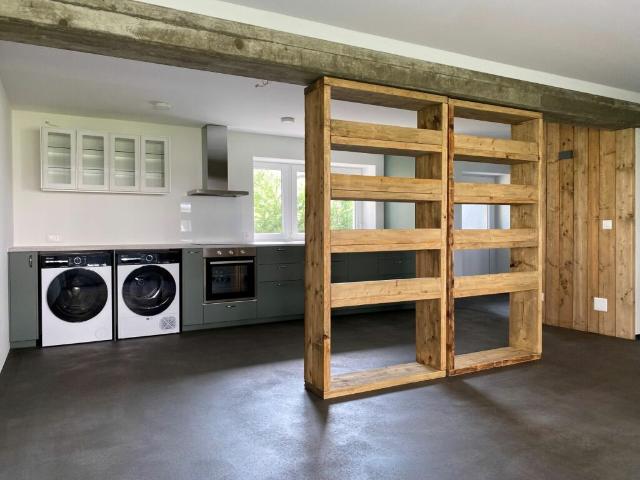Modernes Wohnen in Aegerten neuwertiges Studio mit Parkplatz und Gartensitzplatz