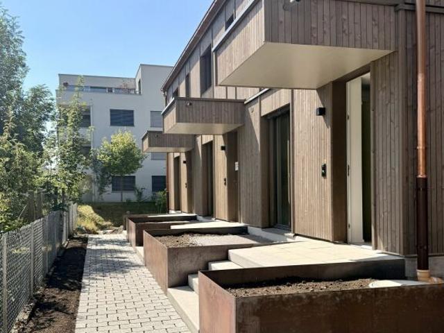 Modernes Wohnen mit Galerie, Garten und eigener Tiefgarage Eckhaus Kopie