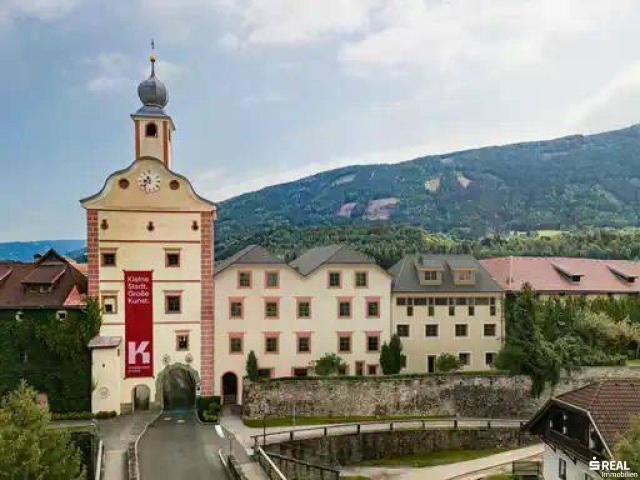 Modernes Wohnen trifft auf historisches Stadtturm Haus. Ihr Lebens t raum in der Künstlerstadt Gmünd. PROVISIONSFREI FÜR DEN KÄUFER!