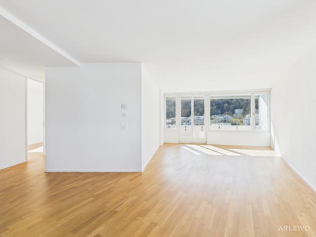 Modernes Wohnen über den Dächern 11 Etage mit See und Bergblick in 6005 Luzern