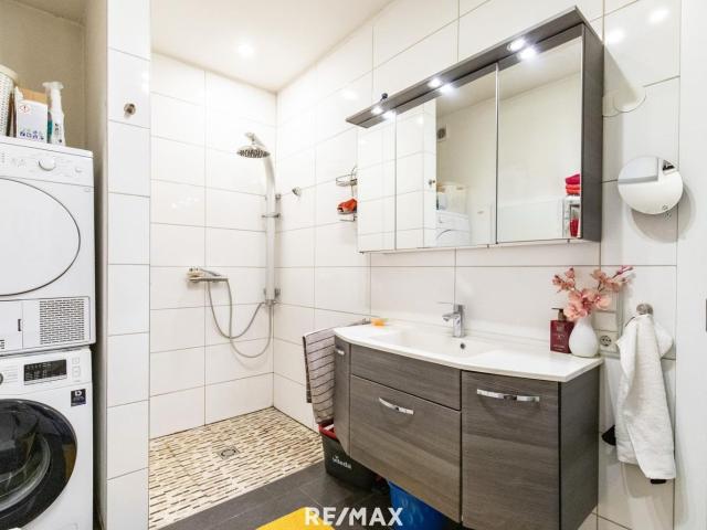 Besonderes modernes Wohnhaus mit kleiner Halle in Parndorf