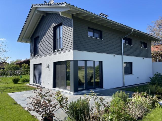 Modernes Baufritzhaus EFH mit Doppelgarage Wohnen in Neubeuern im besten energetischen Standard