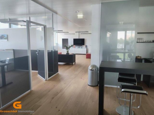 Modernes Büro Nahe Airport