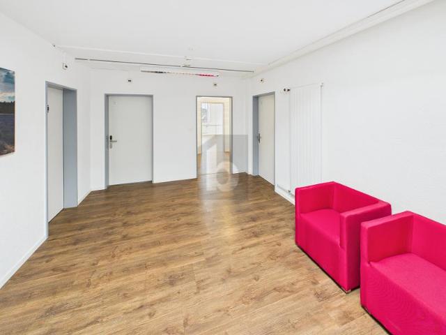 MODERNES BÜRO AN ZENTRALER LAGE BÜRO 3.08