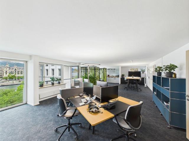 Modernes Büro im Herzen von Zürich mit traumhafter Aussicht