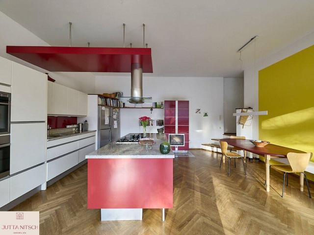 Modernes Design trifft Altbau stilvolle Villa mit Schwimmteich und Traumblick Baden