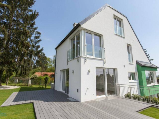 MODERNES EINFAMILIENHAUS