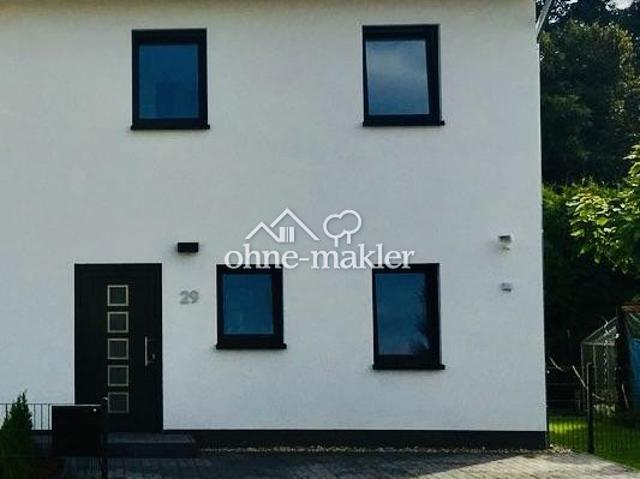 Modernes Einfamilienhaus DHH in Brieselang mit 4 Zimmern