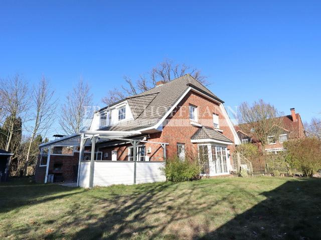 Modernes Einfamilienhaus in rückwärtiger Lage in Henstedt Ulzburg