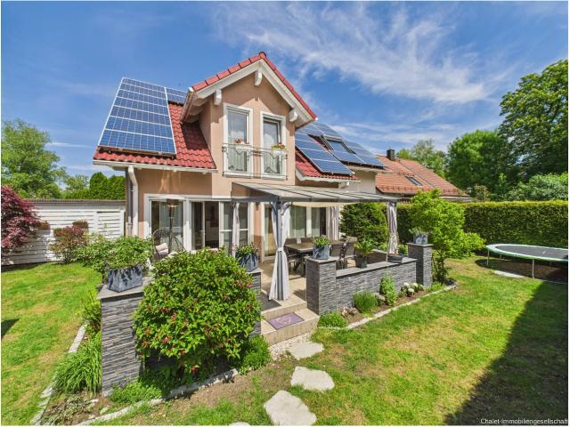 Modernes Einfamilienhaus mit Einliegerwohnung, Wellnessbereich & nachhaltiger Technik