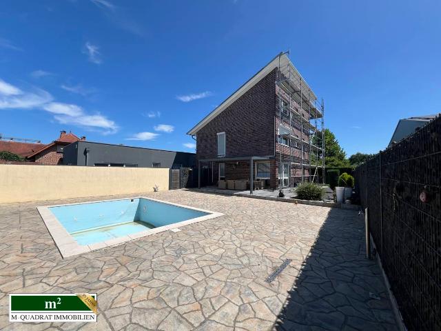 Modernes Einfamilienhaus mit Einliegerwohnung vielseitige Nutzung, großes Grundstück, Pool