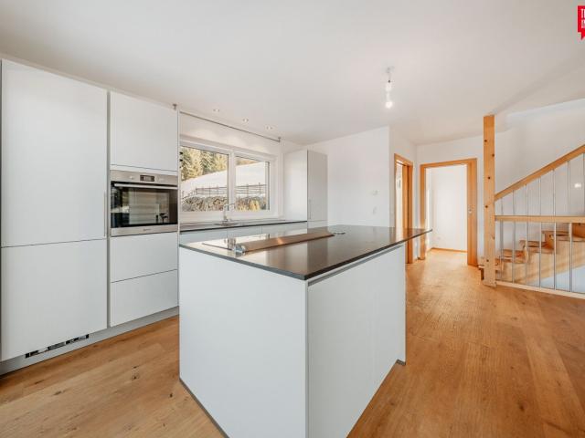 Modernes Einfamilienhaus mit Garten, Panoramablick und hochwertiger Ausstattung