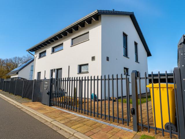 Modernes Einfamilienhaus mit 4,5 Zimmern in Blankenfelde Mahlow