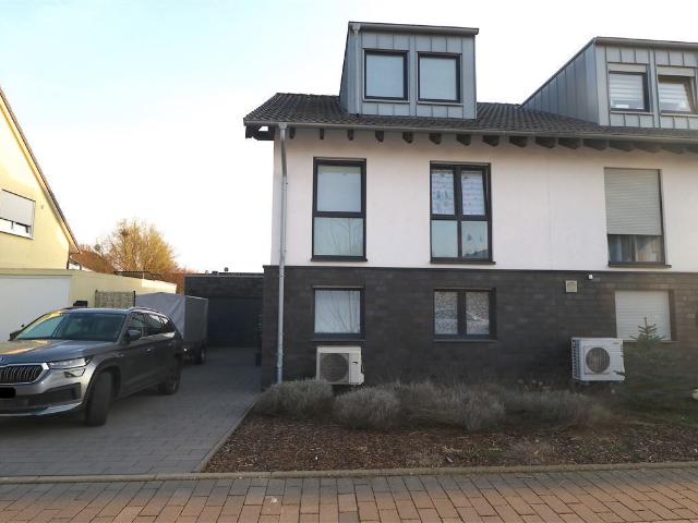 Modernes, gepflegtes Einfamilienhaus DHH in guter Wohnlage von Jüchen Hochneukirch