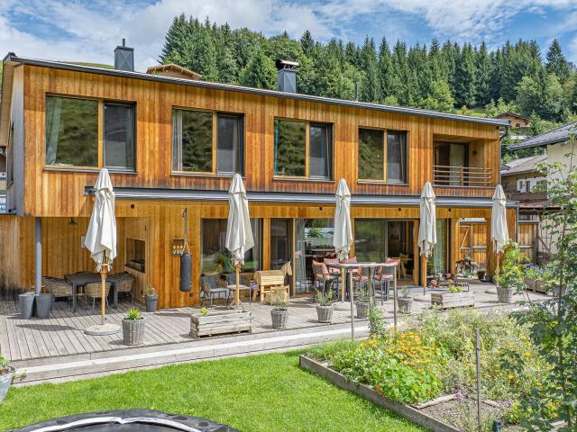 Modernes Haus & historisches Bauernhaus mit Freizeitwohnsitz