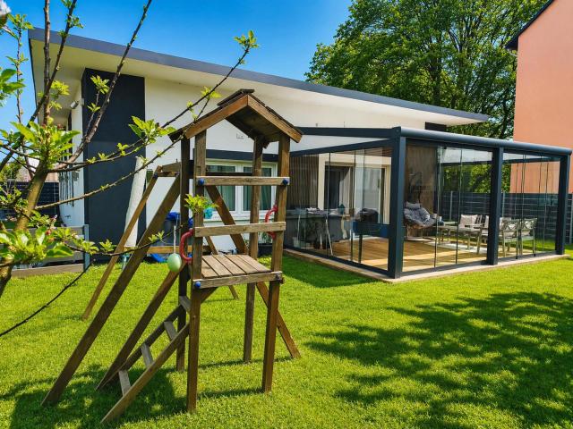 Modernes Mehrgenerationenhaus mit Garten & Einliegerwohnung