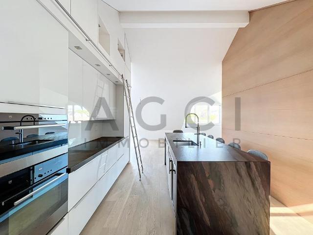 Modernes Penthouse mit direktem Aufzug