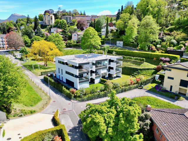 Modernes Penthouse: Panoramaterrasse und feine Oberflächen