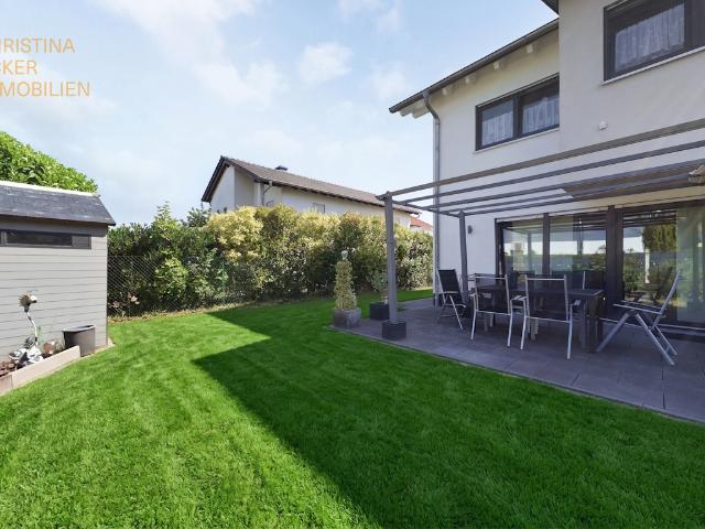 Modernes Reihenendhaus mit Garten, Studio & 2 Stellplätzen in Rodgau Dudenhofen