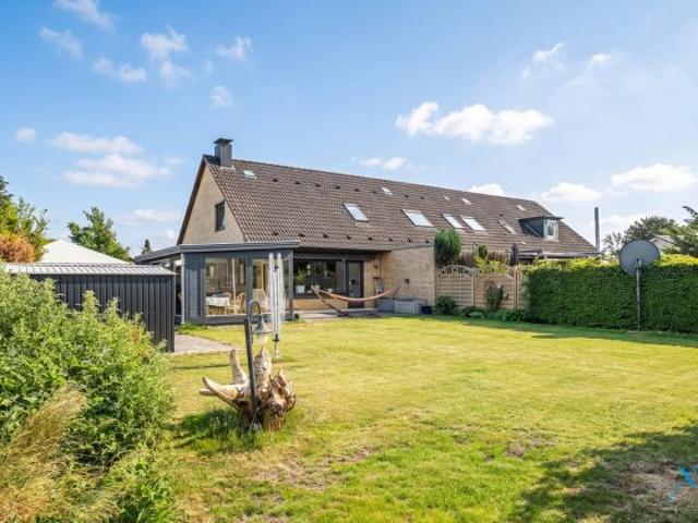 Modernes Reihenendhaus mit großem Garten in Handewitt