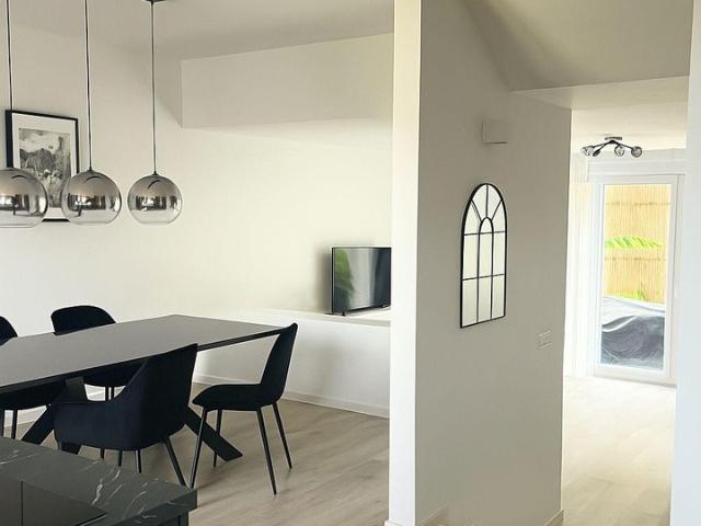 Modernes Reihenhaus mit 7 Zimmern in traumhafter Waldrandlage – energieeffizient & provisionsfrei